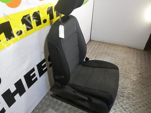 Fotel przedni prawy SKODA FABIA IV (PJ3) 1.0 TSI 6VA881806DNAYQ