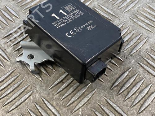 Used Electronic module Electronic module TOYOTA AURIS (_E18_) 1.8 Hybrid (ZWE186_, ZWE186R) (136 hp) 29571570 29571570