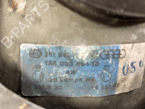 Used Right headlight Right headlight VW TRANSPORTER T3 Platform/Chassis (24_) 1.6 D (50 hp) 25664393 25664393