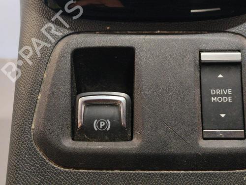 Used Middle console Middle console OPEL CORSA F (P2JO) 1.2 (68) (101 hp) 36571961 36571961