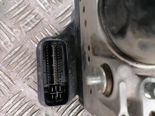 Used ABS pump TOYOTA RAV 4 III (_A3_) 2.2 D 4WD (ALA30_, ALA30R) (136 hp) 25670751