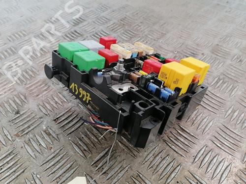 Fuse box PEUGEOT 2008 I (CU_) 1.6 VTi | BP25670804E1 - Image 2