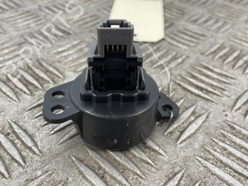 Used Warning switch Warning switch CITROËN C1 II (PA_, PS_) 1.0 VTi 72 (72 hp) 25667134 25667134