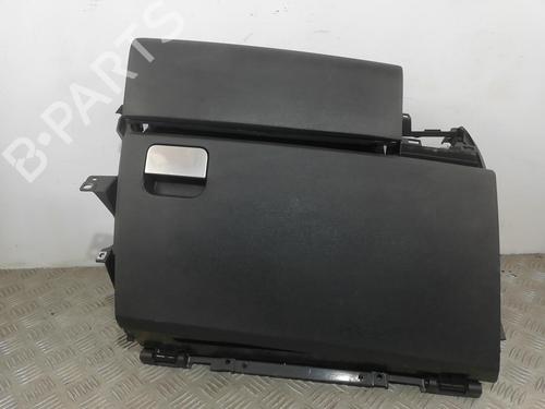 Used Glove box LAND ROVER RANGE ROVER SPORT I (L320) 3.0 D 4x4 (256 hp) 25664790