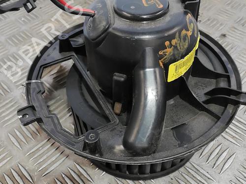 Heater blower motor VW GOLF VI (5K1) 2.0 TDI | BP25670261M62 