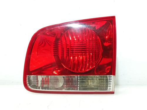 Feu de coffre droit VW TOUAREG (7LA, 7L6, 7L7) 2.5 R5 TDI (174 hp) 32019352