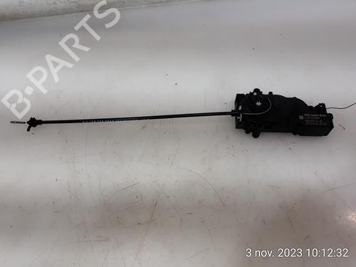 Pompe de verrouillage central MERCEDES-BENZ GLA-CLASS (X156) GLA 200 CDI / d (156.908) (136 hp) 15843899