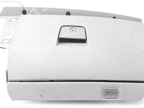 Used Glove box VOLVO V50 (545) 2.0 D (136 hp) 17919524