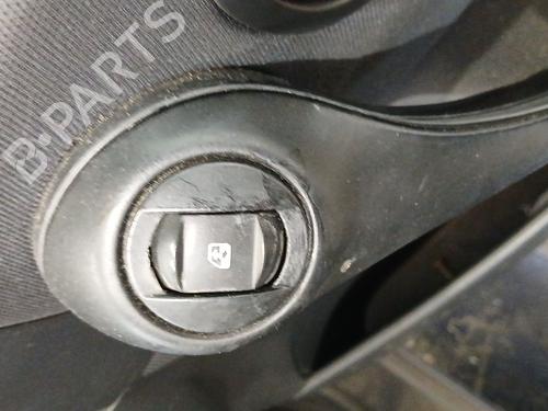 Used Right front window switch Right front window switch RENAULT MEGANE II (BM0/1_, CM0/1_) 1.6 16V (BM0C, CM0C) (113 hp) 32686821 32686821