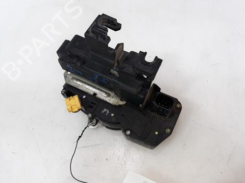Used Rear left lock CHEVROLET CAPTIVA (C100, C140) 2.0 D 4WD (150 hp) 13625262