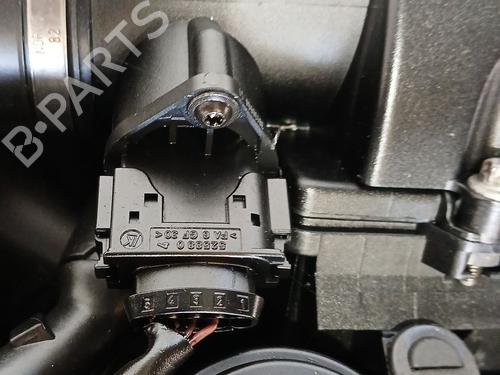 mass-air-flow-sensor-mercedes-benz-s-class-w220-v220-1998-1999-2000-2001-2002-2003-2004-2005-37792712 main image