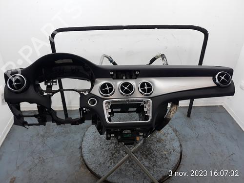 Used Dashboard MERCEDES-BENZ GLA-CLASS (X156) GLA 200 CDI / d (156.908) (136 hp) 15846215