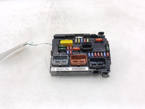 Used Fuse box Fuse box 38950446 38950446