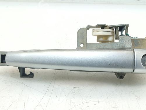 Venstre foran utvendig håndtak PEUGEOT 407 (6D_) 1.6 HDi 110 (6D9HZC, 6D9HYC) | BP30733806C128