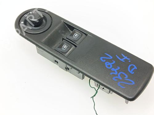 Used Left front window switch RENAULT CLIO IV (BH_) 1.5 dCi 75 (75 hp) 25804797