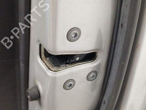 Højre fortil lås TOYOTA AURIS (_E15_) 1.4 D-4D (NDE150_, NDE150R) (90 hp) 30897896