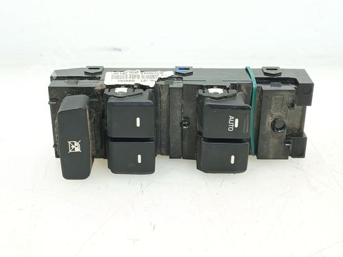 Used Left front window switch HYUNDAI i20 II (GB, IB) 1.0 T-GDI (101 hp) 31947557