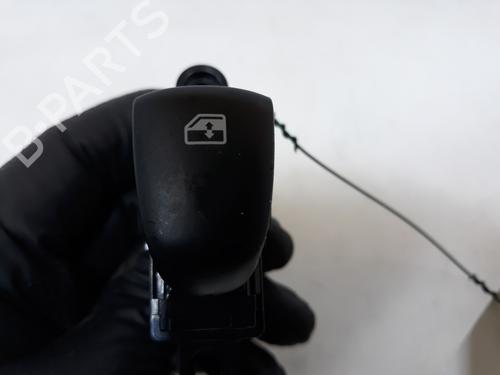 Used Right rear window switch RENAULT KADJAR (HA_, HL_) 1.3 TCe 160 (HLNC) (160 hp) 7249841