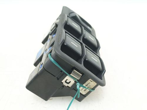Left front window switch LAND ROVER DISCOVERY III (L319) 2.7 TD 4x4 | BP29892068I27
