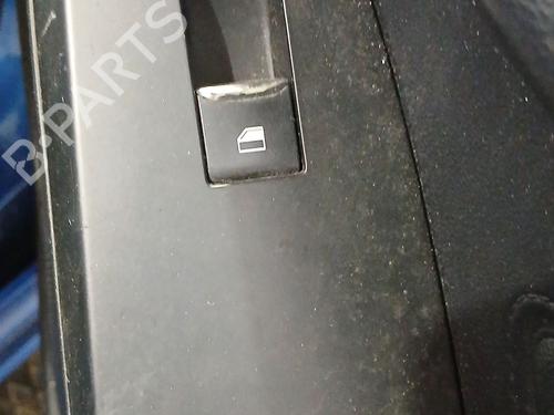 Pulsantiera anteriore destra Pulsantiera anteriore destra FORD FOCUS IV (HN) 1.5 EcoBlue (120 hp) 36886840 36886840
