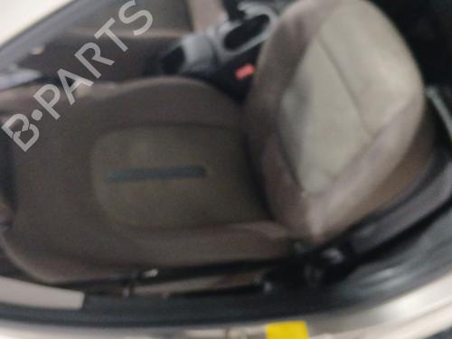 Asiento delantero derecho FIAT BRAVO II (198_) 1.9 D Multijet (198AXB1A) (120 hp) 30873017