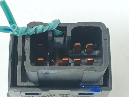 Left rear window switch KIA SPORTAGE III (SL) 1.7 CRDi | BP31333739I29