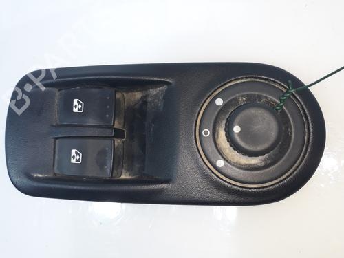Used Left front window switch NISSAN INTERSTAR Van (X70) dCi 120 (120 hp) 8385406