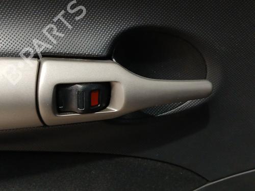 Used Rear left interior door handle Rear left interior door handle 37031038 37031038