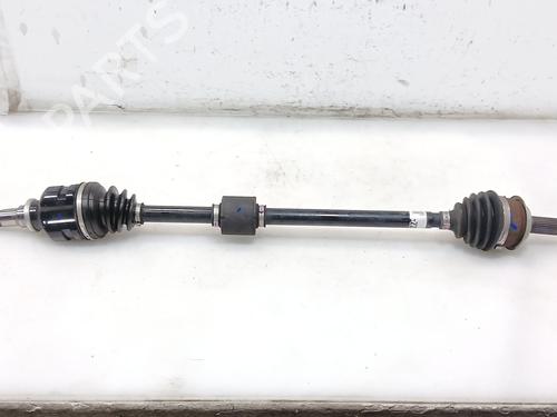 Used Right front driveshaft Right front driveshaft TOYOTA YARIS (_P13_) 1.5 Hybrid (NHP130_) (101 hp) 39398328 39398328