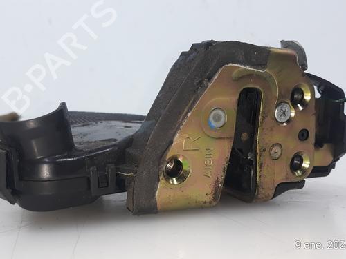 Used Front right lock TOYOTA COROLLA (_E12_) 2.0 D-4D (CDE120_, CDE120R) (90 hp) 16441810
