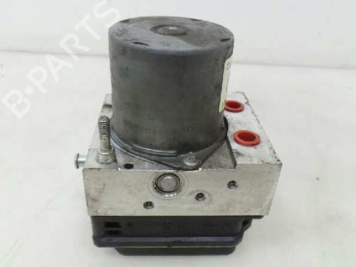 Used ABS pump HYUNDAI SANTA FÉ II (CM) 2.2 CRDi GLS 4x4 (150 hp) 4197990