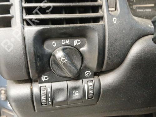 Used Headlight switch OPEL VECTRA B (J96) 1.6 i 16V (F19) (100 hp) 27533397