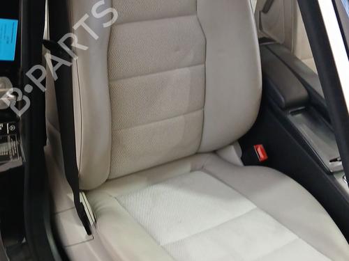 Asiento delantero derecho Asiento delantero derecho MERCEDES-BENZ C-CLASS (W204) C 250 CDI (204.003) (204 hp) 37031083 37031083