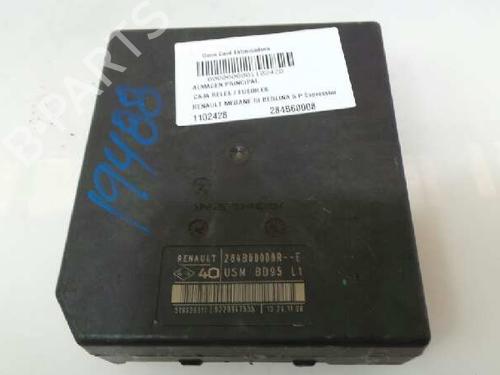 Used Fuse box RENAULT MEGANE III Hatchback (BZ0/1_, B3_) [2008-2025]  3453318