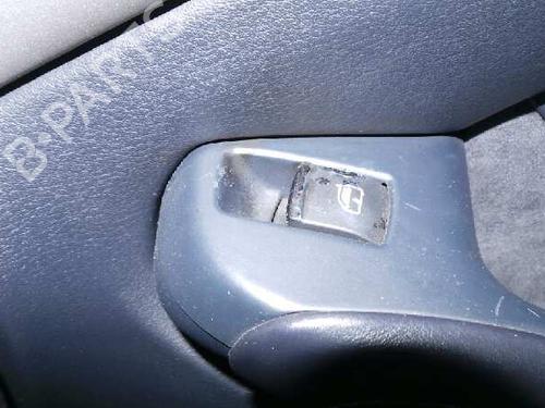 Interrupteur de vitre avant droite AUDI A8 D3 (4E2, 4E8) 4.2 quattro (335 hp) 4217657