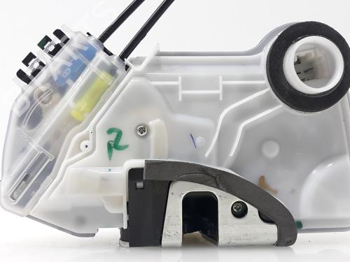 Front right lock TOYOTA COROLLA Hatchback (_E21_, _EA1_, _EH1_) 1.8 Hybrid (ZWE211) | BP18640723C97 
