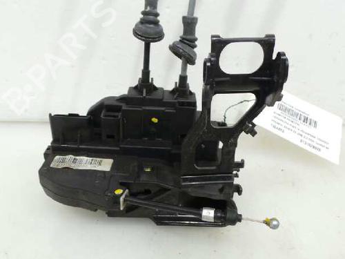 Used Front left lock HYUNDAI SANTA FÉ II (CM) 2.2 CRDi 4x4 (155 hp) 4886452
