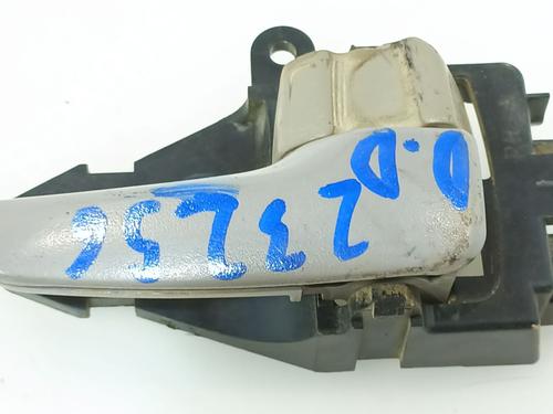 Høyre foran invendig håndtak MITSUBISHI L200 / TRITON (KA_T, KB_T) 2.5 DI-D (KA4T) (136 hp) 27151728