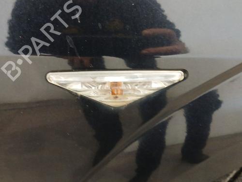 Repetiteur clignotant avant droit FORD MONDEO III (B5Y) 2.0 TDCi (130 hp) 30906738