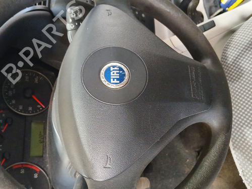 Driver airbag FIAT STILO (192_) 1.9 JTD (192_XE1A) 735464918 | 735464918
