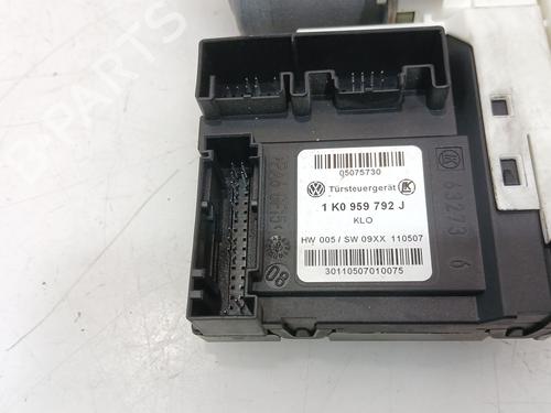 Right front window motor VW GOLF PLUS V (5M1, 521) 1.9 TDI | BP36452498E20 - Image 3
