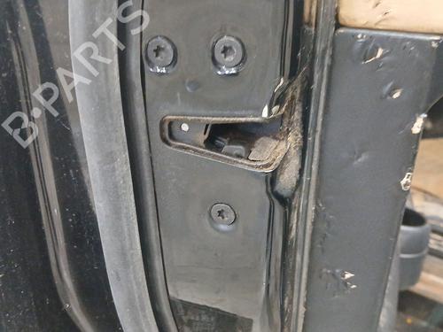front-left-lock-land-rover-discovery-iii-l319-2004-2005-2006-2007-2008-2009-36780473 main image