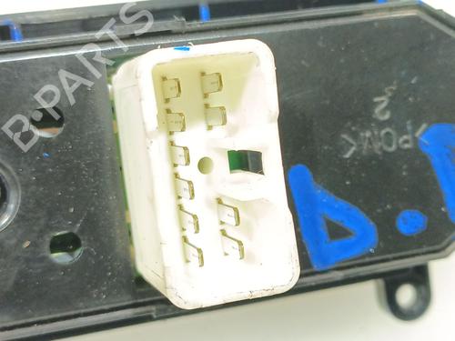 Right front window switch HYUNDAI SANTA FÉ II (CM) 2.2 CRDi GLS 4x4 | BP27297897I26 