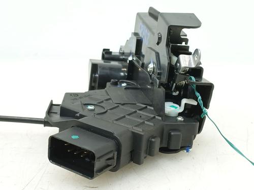 Front left lock VOLVO XC70 II (136) D5 AWD | BP31131514C98