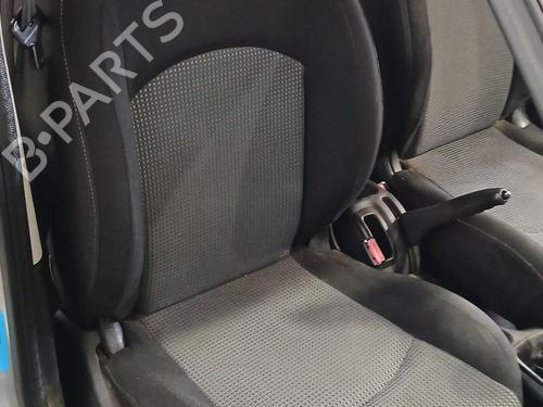 Sæde højre fortil Sæde højre fortil PEUGEOT 206 Hatchback (2A/C) 1.4 HDi eco 70 (68 hp) 34445279 34445279