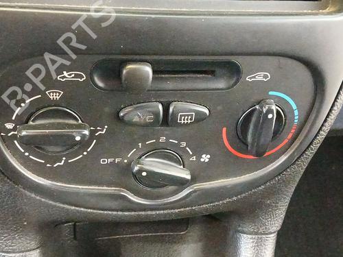 Airco bedieningspaneel PEUGEOT 206 Hatchback (2A/C) 1.9 D (69 hp) 30595180
