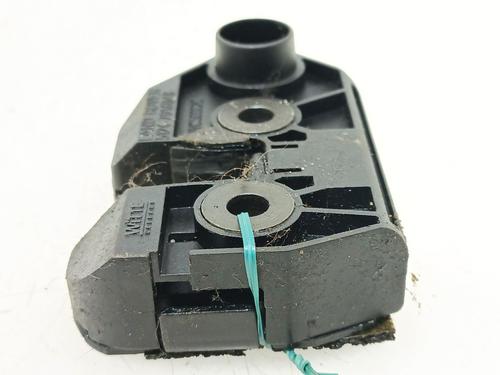 Tailgate lock LAND ROVER DISCOVERY III (L319) 2.7 TD 4x4 | BP31758616C101 