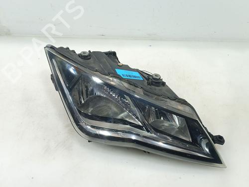 Used Right headlight Right headlight SEAT LEON (5F1) 1.5 TGi (131 hp) 31824782 31824782