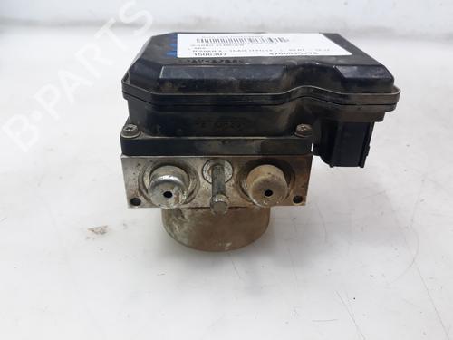Used ABS pump NISSAN X-TRAIL II (T31) 2.0 dCi 4x4 (150 hp) 12108936