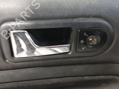 Venstre fortil invendig håndtag VW GOLF IV (1J1) 1.9 TDI (110 hp) 28188834